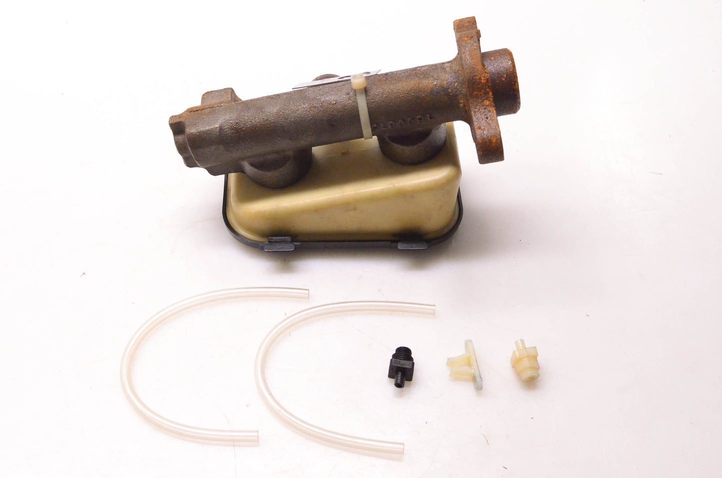 A1 Cardone 10-1739 Remanufactured Master Cylinder Assembly NOS