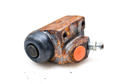 Parts Master WC37592, 121813, WC108108 Brake Cylinder NOS
