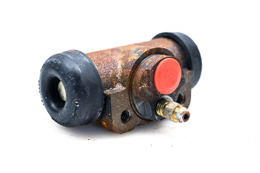 Parts Master WC37574, WC106492 Brake Cylinder NOS
