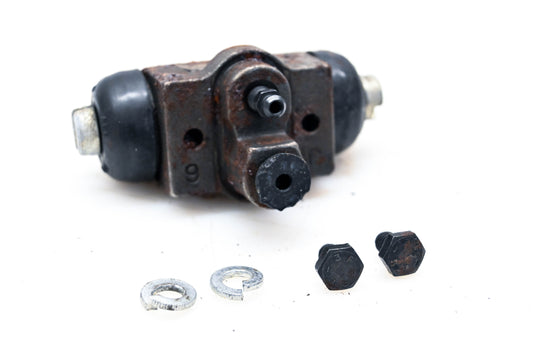 Parts Master WC37581, WC106167 Brake Cylinder Kit NOS