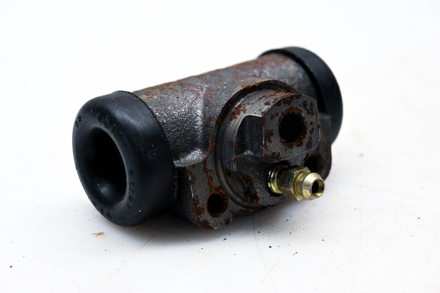 Parts Master WC79985, 637 Brake Cylinder NOS