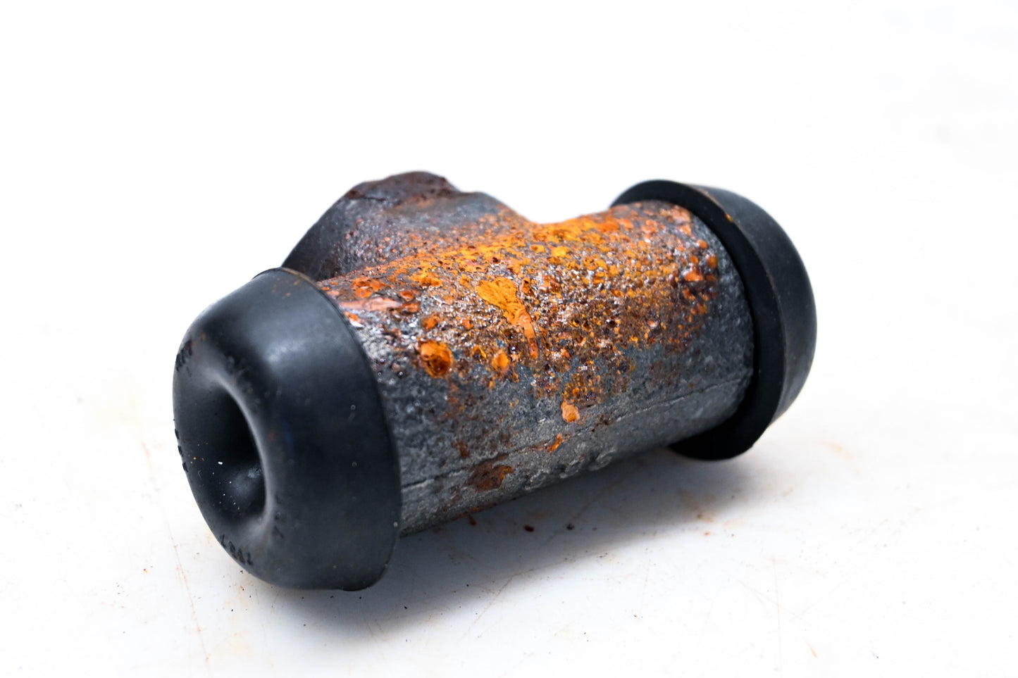 Parts Master WC37782, 565 Brake Cylinder NOS