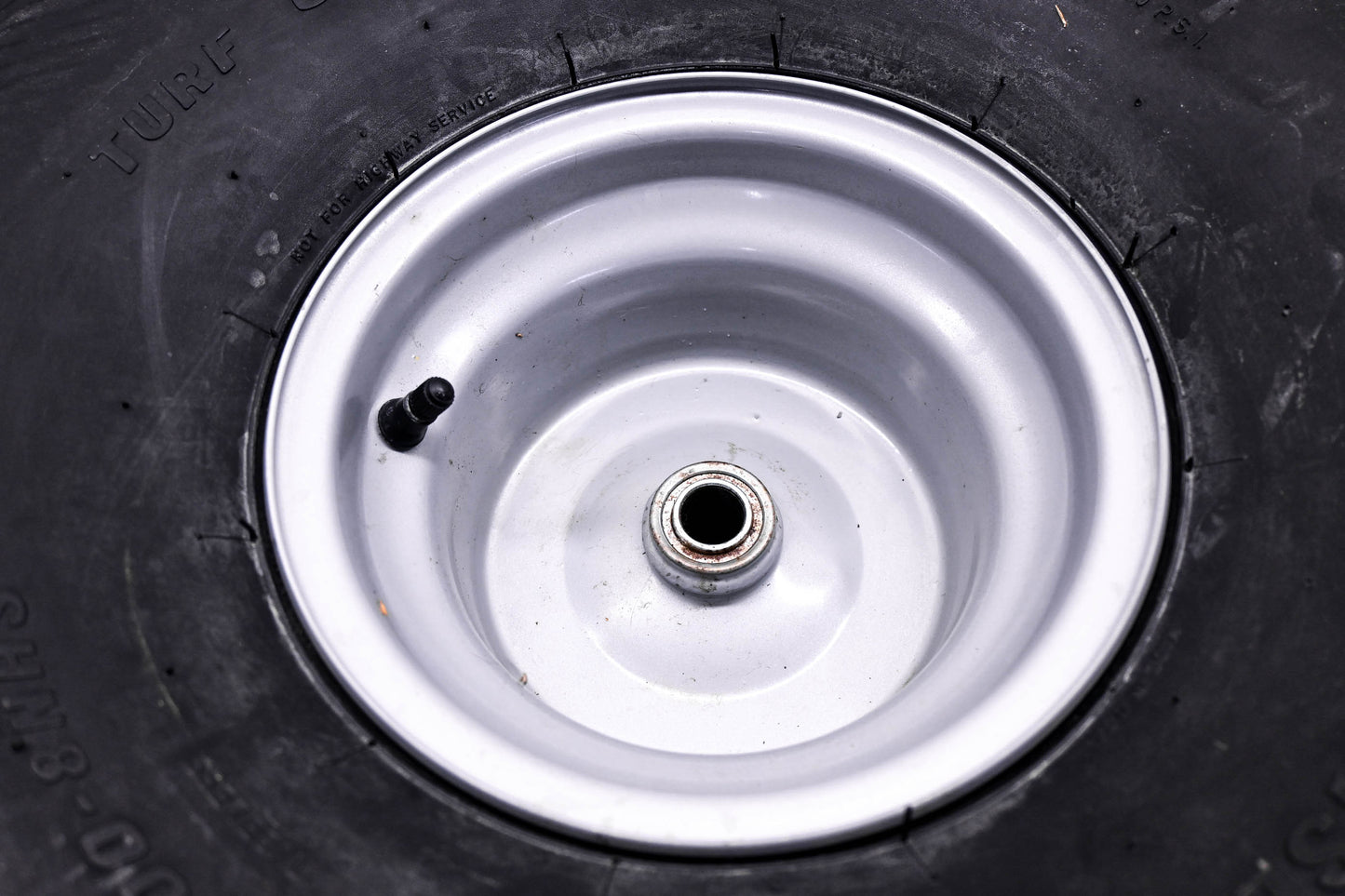 Carlisle Turf CTR 22x11.00-8 NHS Wheel Silver Rim NOS