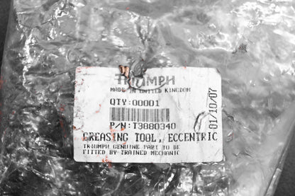 New OEM Triumph T3880340 Eccentric Bearing Greasing Tool NOS