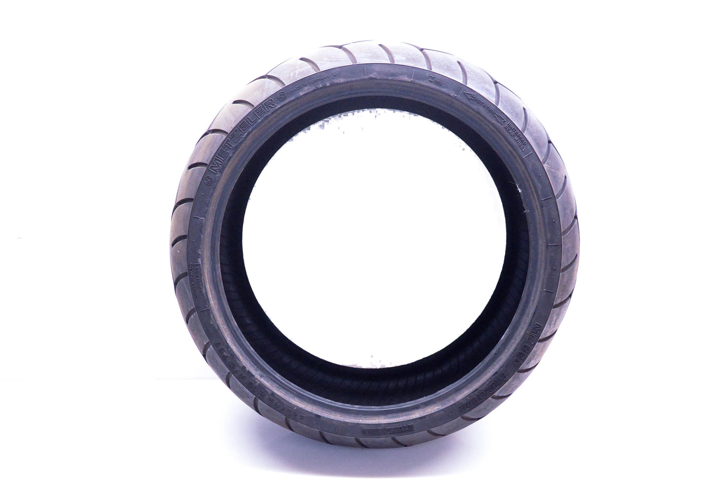Metzler ME880 Marathon Steel Radial 240/40 R 18 M/C 79V Tire
