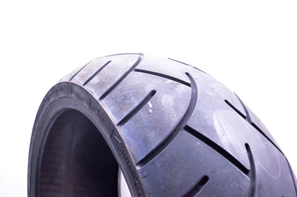Metzler ME880 Marathon Steel Radial 240/40 R 18 M/C 79V Tire