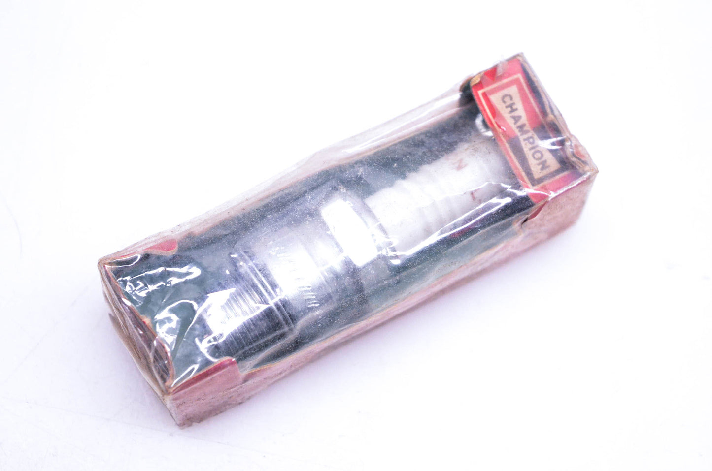 Champion L-4G-MC Sparkplug NOS
