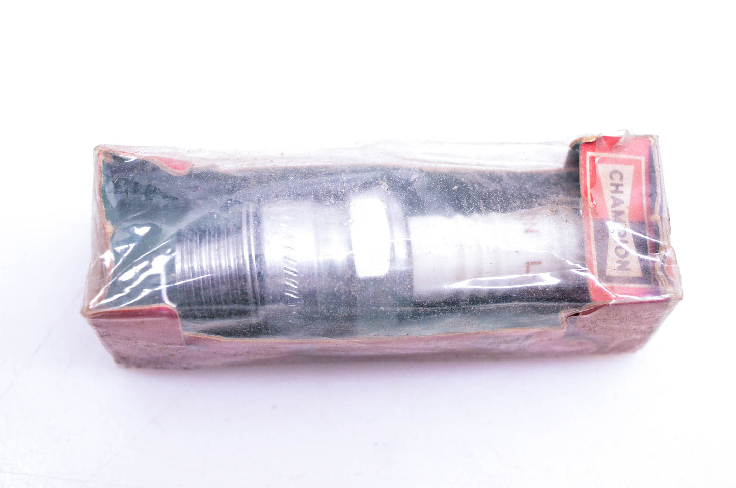 Champion L-4G-MC Sparkplug NOS