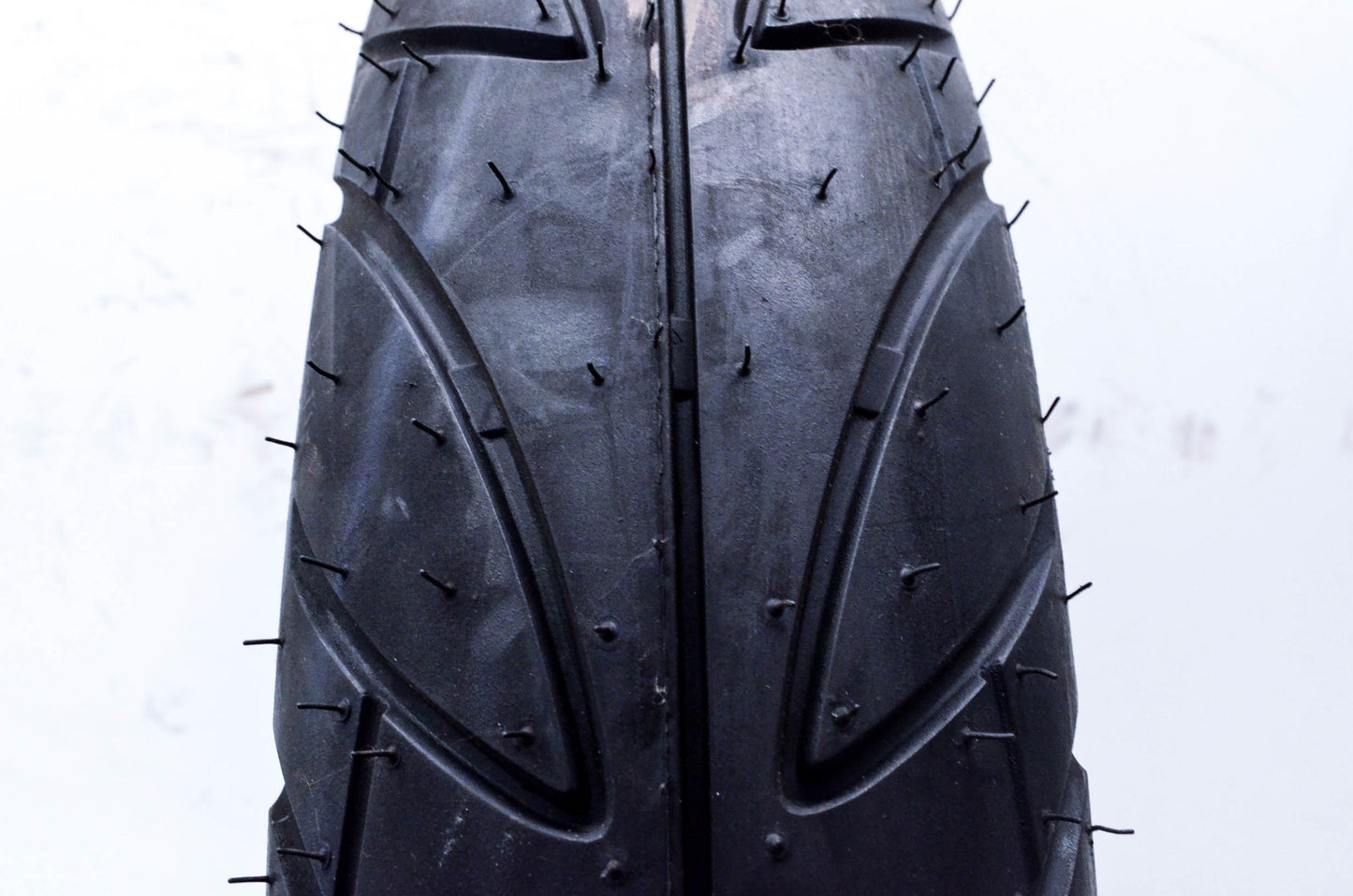 Shinko SR740, 87-4461 1.10/80-17 MC 58V Tire NOS