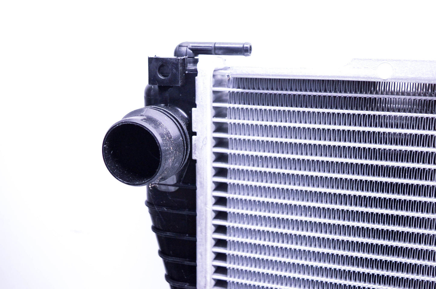 Spectra Premium CU2284, B2284 Radiator NOS
