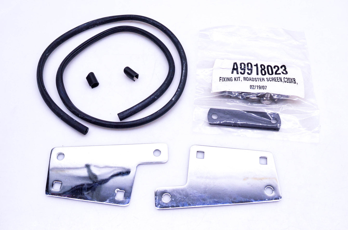 New OEM Triumph A9748036, A9748040 Rocket III Windscreen Mounting Kit NOS