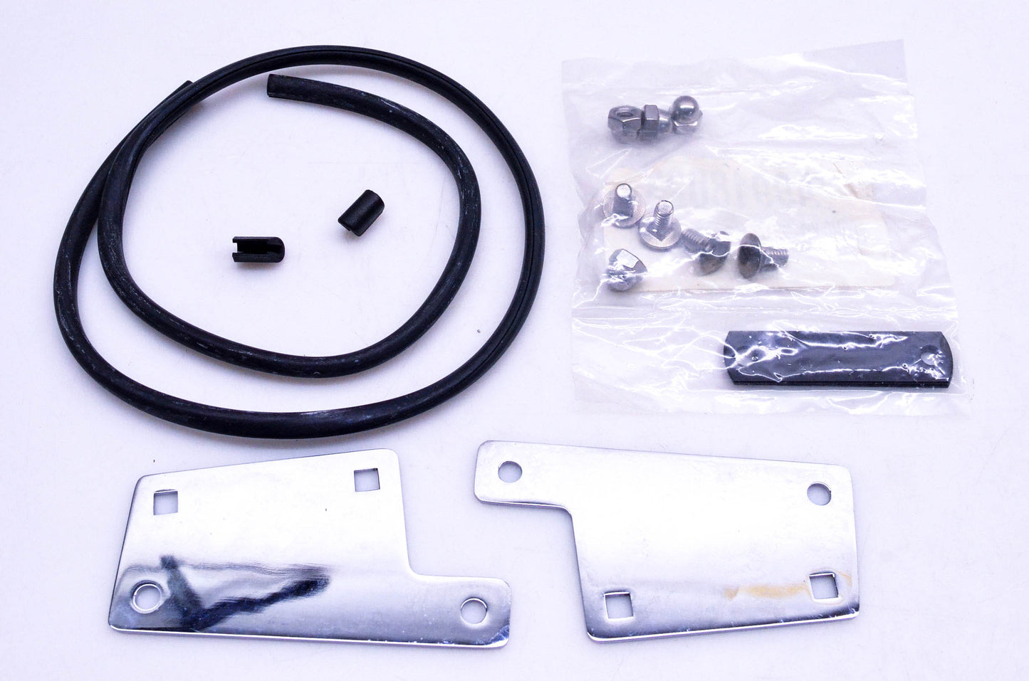New OEM Triumph A9748036, A9748040 Rocket III Windscreen Mounting Kit NOS