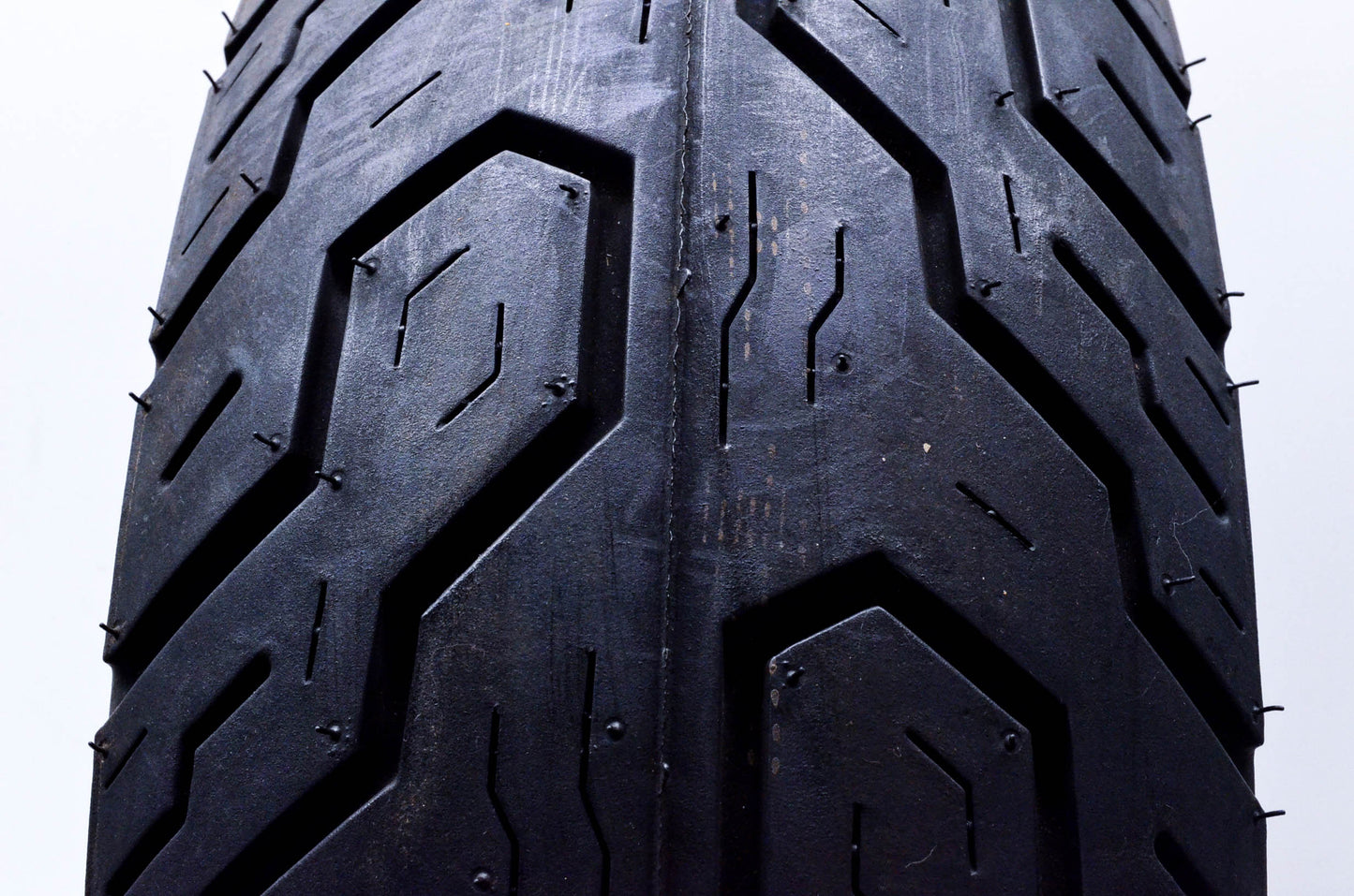 Dunlop K555, 4019-98 170/80-15 MC 77H Tire NOS