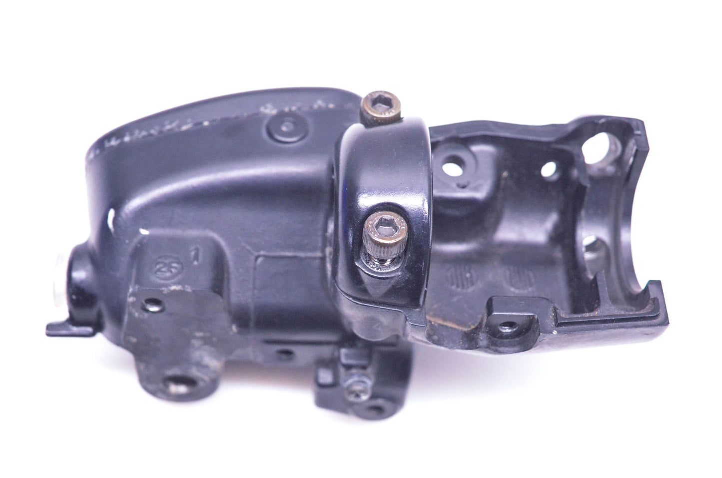OEM Triumph 2012096 Front 1" Bar Brake Master Cylinder Assembly