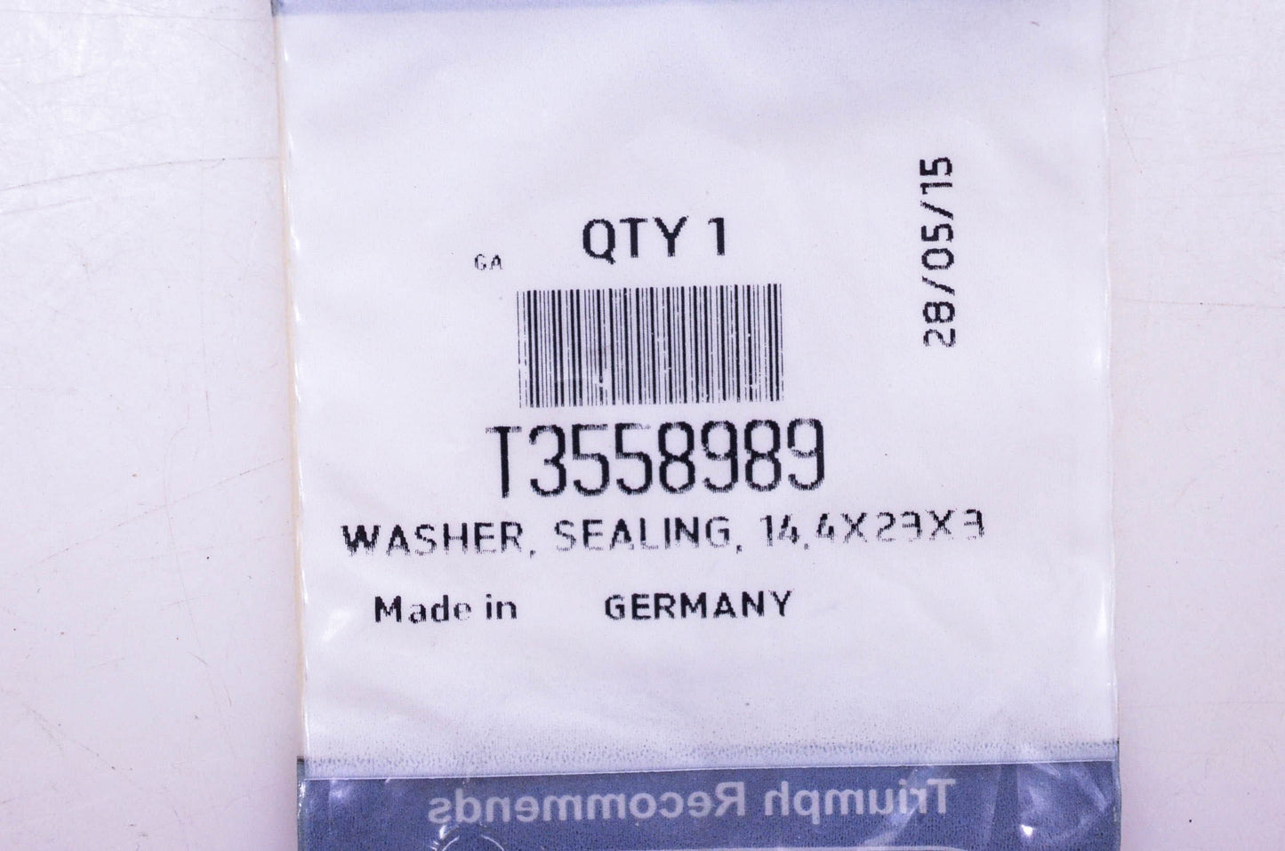 New OEM Triumph T3558989 Sealing Washer NOS