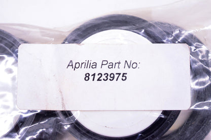 Aprilia 8123975, 04730-01 Fork Seal Kit NOS