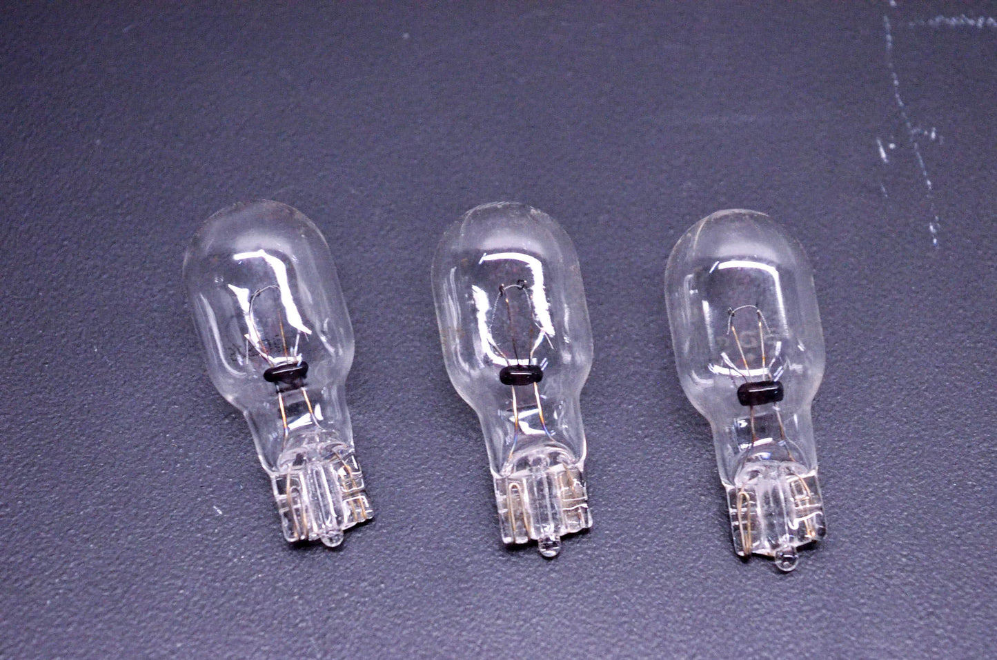 General Electric 906 12v 9w Wedge Bulbs QTY 3 NOS