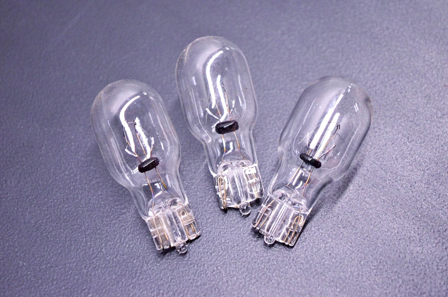 General Electric 906 12v 9w Wedge Bulbs QTY 3 NOS