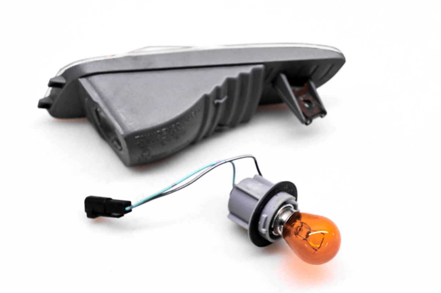 Tokaidenso 35600-10G0 Right Turn Signal Assembly