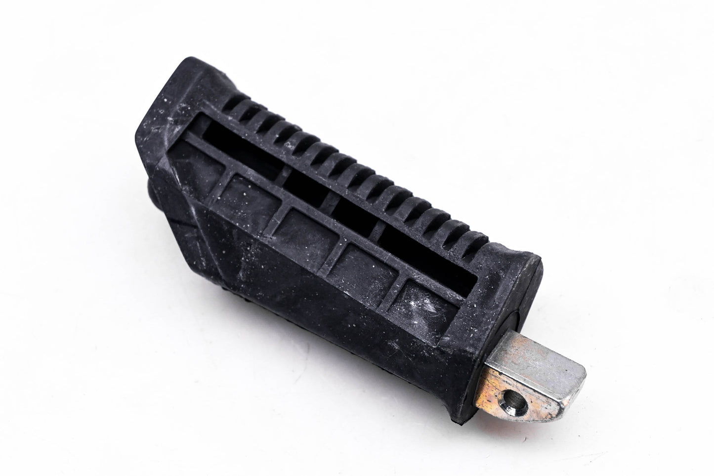 New OEM Suzuki 43560C01D00JE0Z Front Rubber Footrest NOS