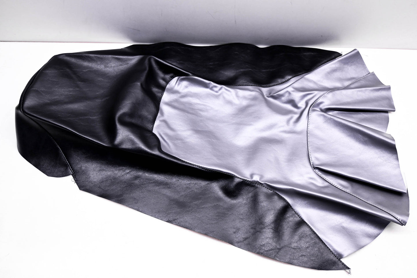 Second Look SSS987KB, 118-1072 Black & Aluminum Seat Cover NOS