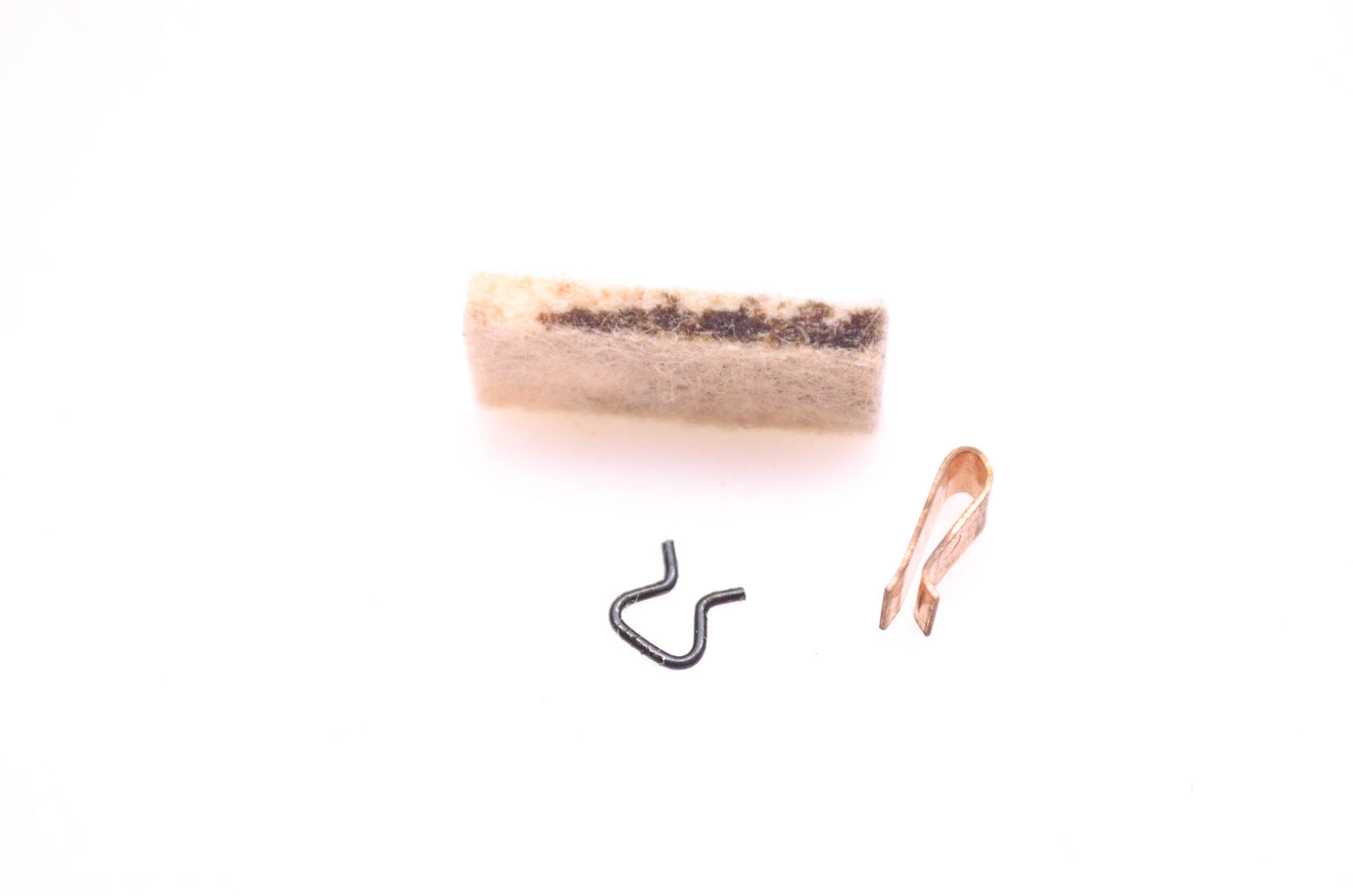OMC 307594, 510204 Magneto Breaker Spring & Clip w/ Felt NOS