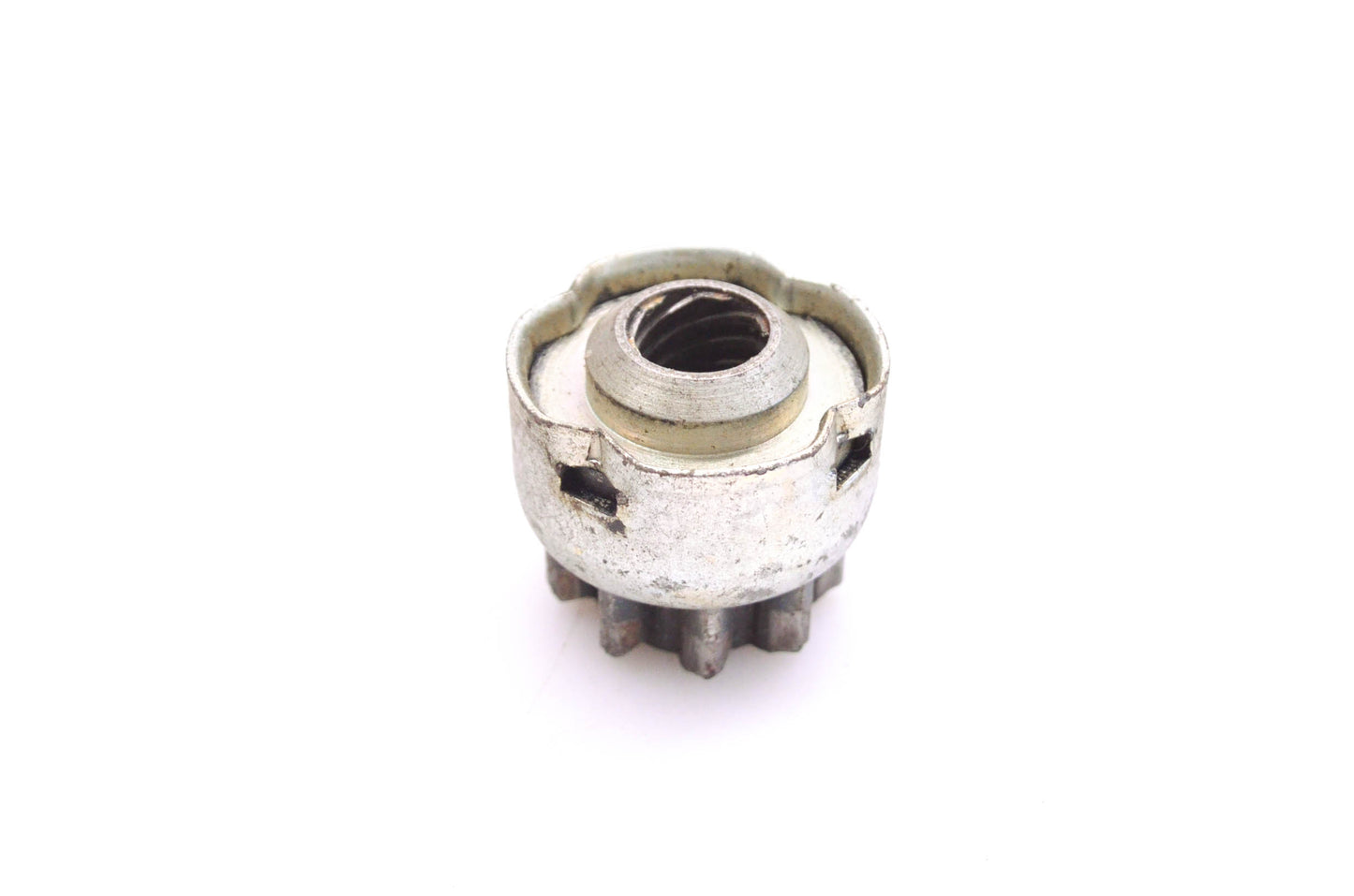 OMC 384781, DV09723, 09723-27-DV30SM American Bosch Starter Drive Gear 9T