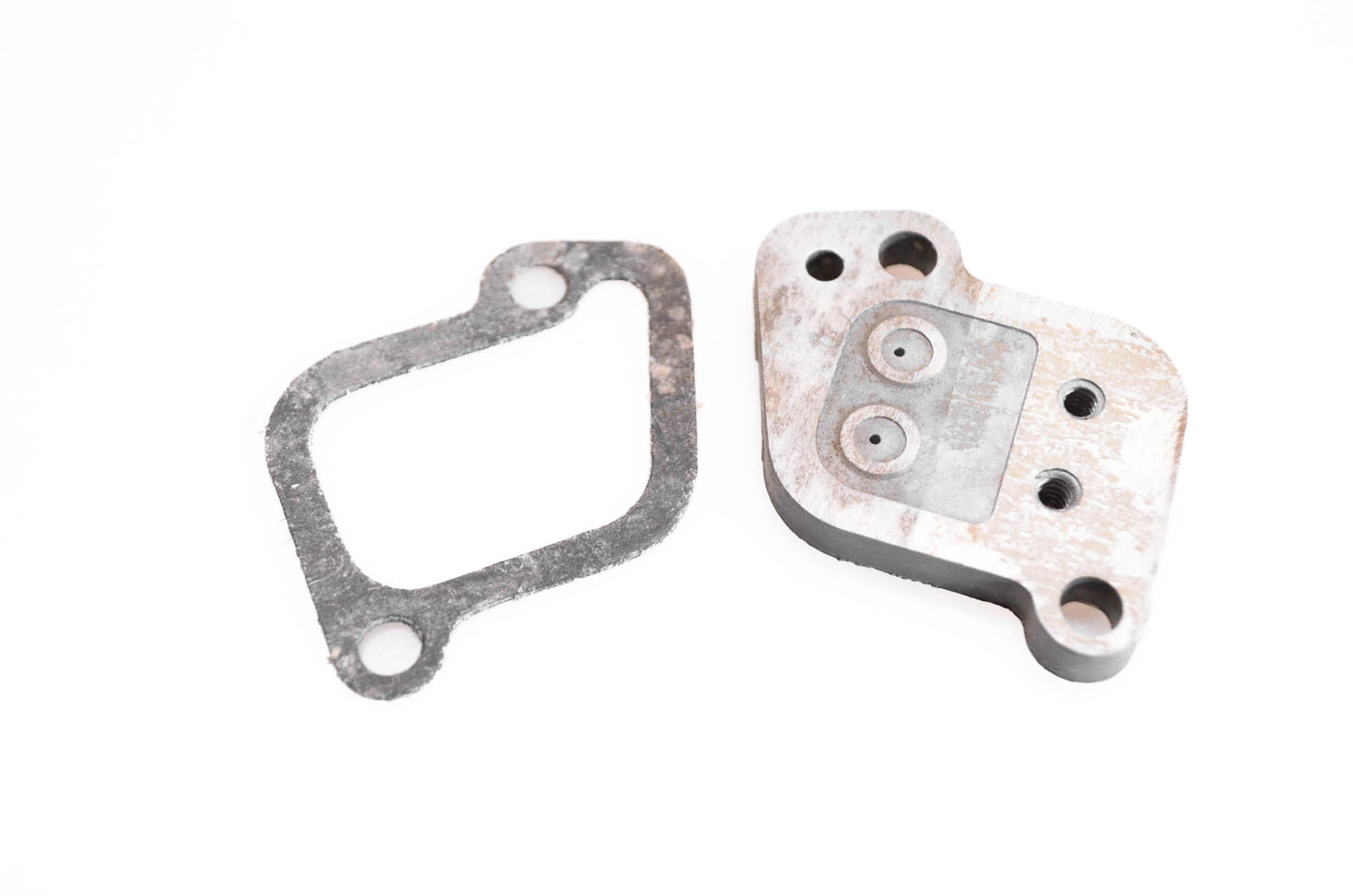 OMC 379093 Valve Plate w/ Gasket Assembly NOS