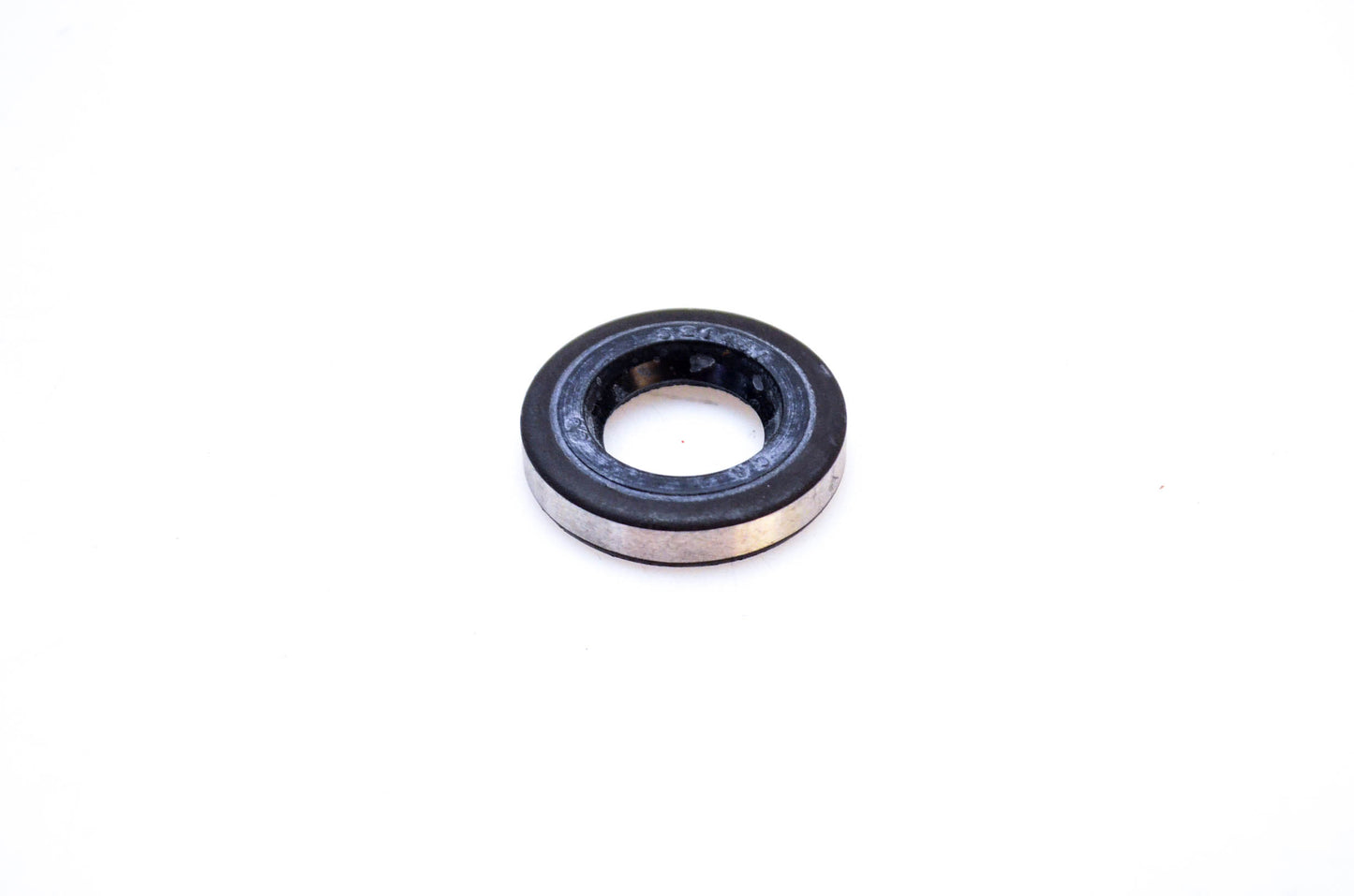 OMC 321481, 2 37-321481 5 Oil Retainer Seal NOS