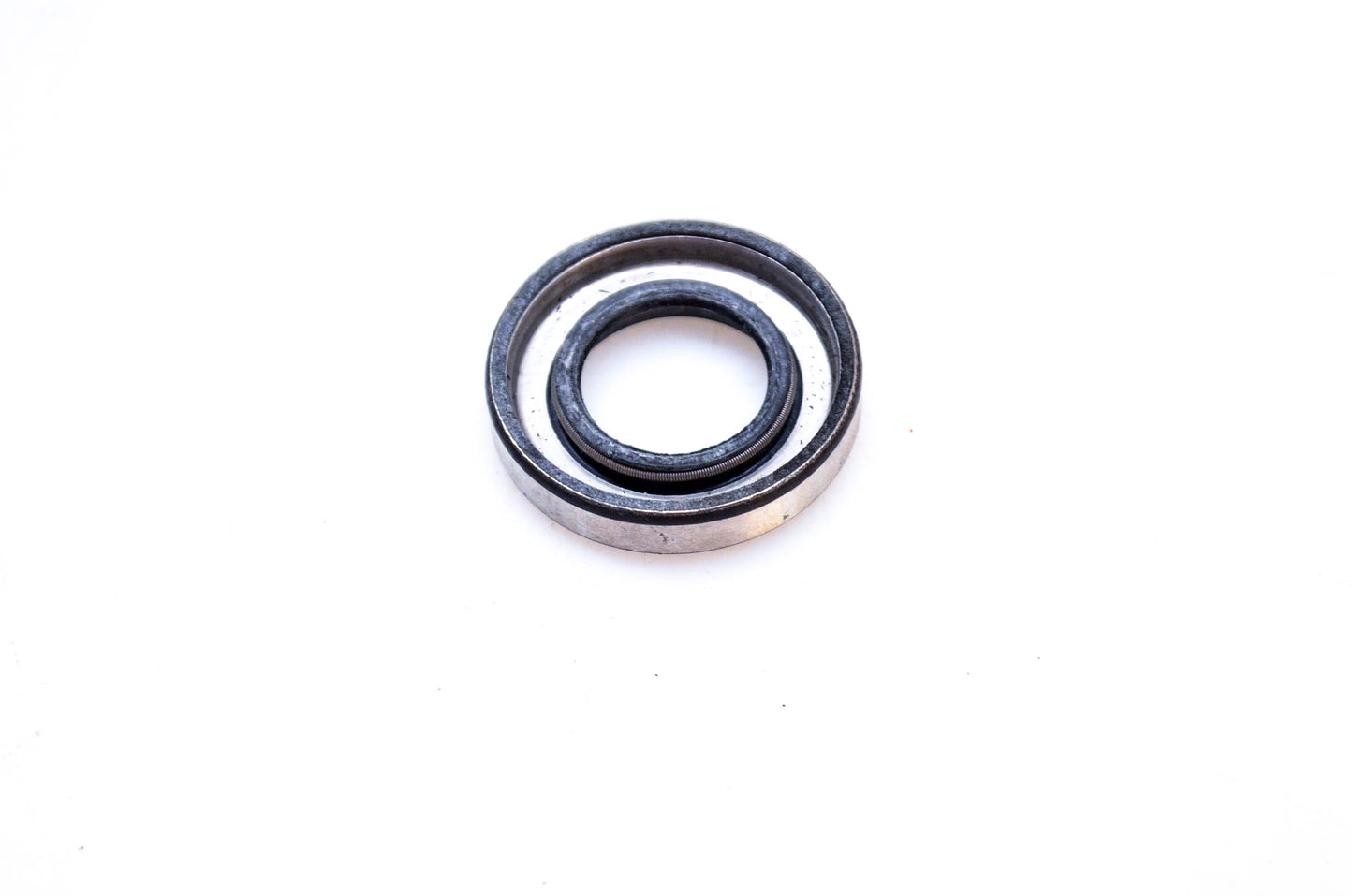OMC 321481, 2 37-321481 5 Oil Retainer Seal NOS