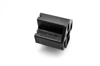 OMC 511866, 3 334 405 007 Connector NOS
