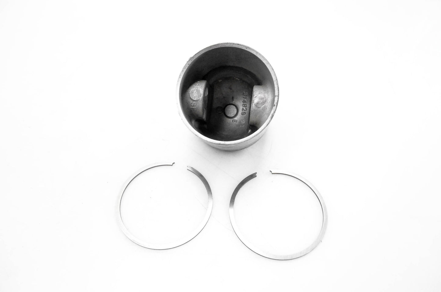 OMC 383476 Piston & Pin w/ 2 Rings Kit NOS
