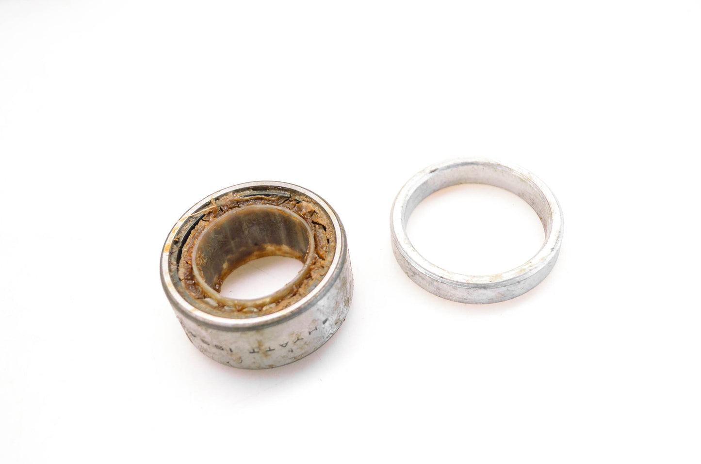 New OMC 378247 Bearing NOS