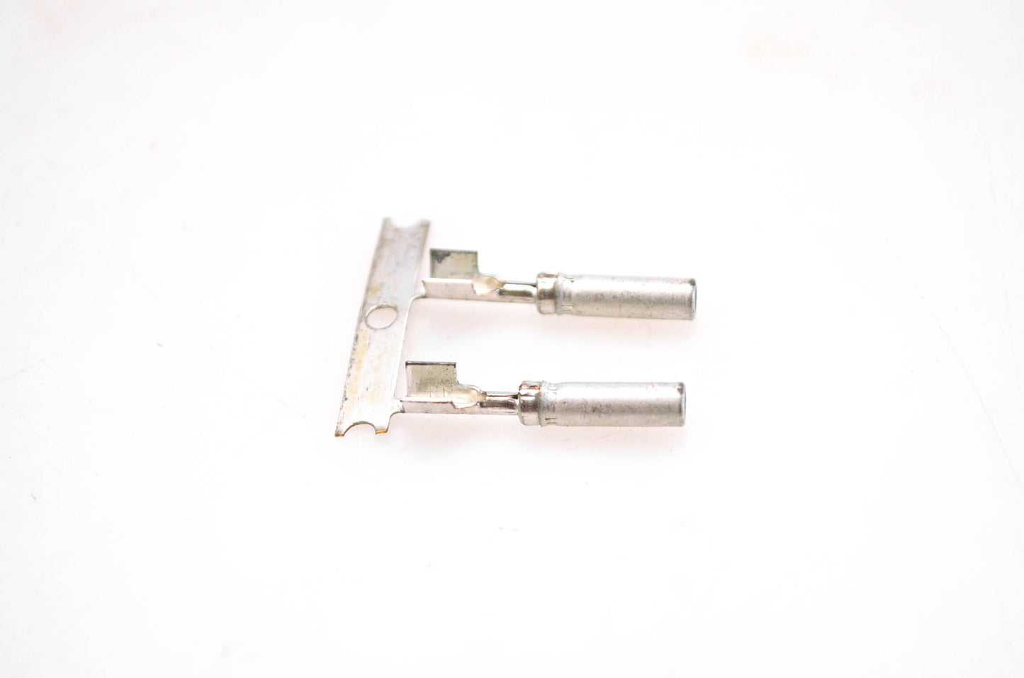 New OMC 581656 Socket Terminal Qty 2 NOS