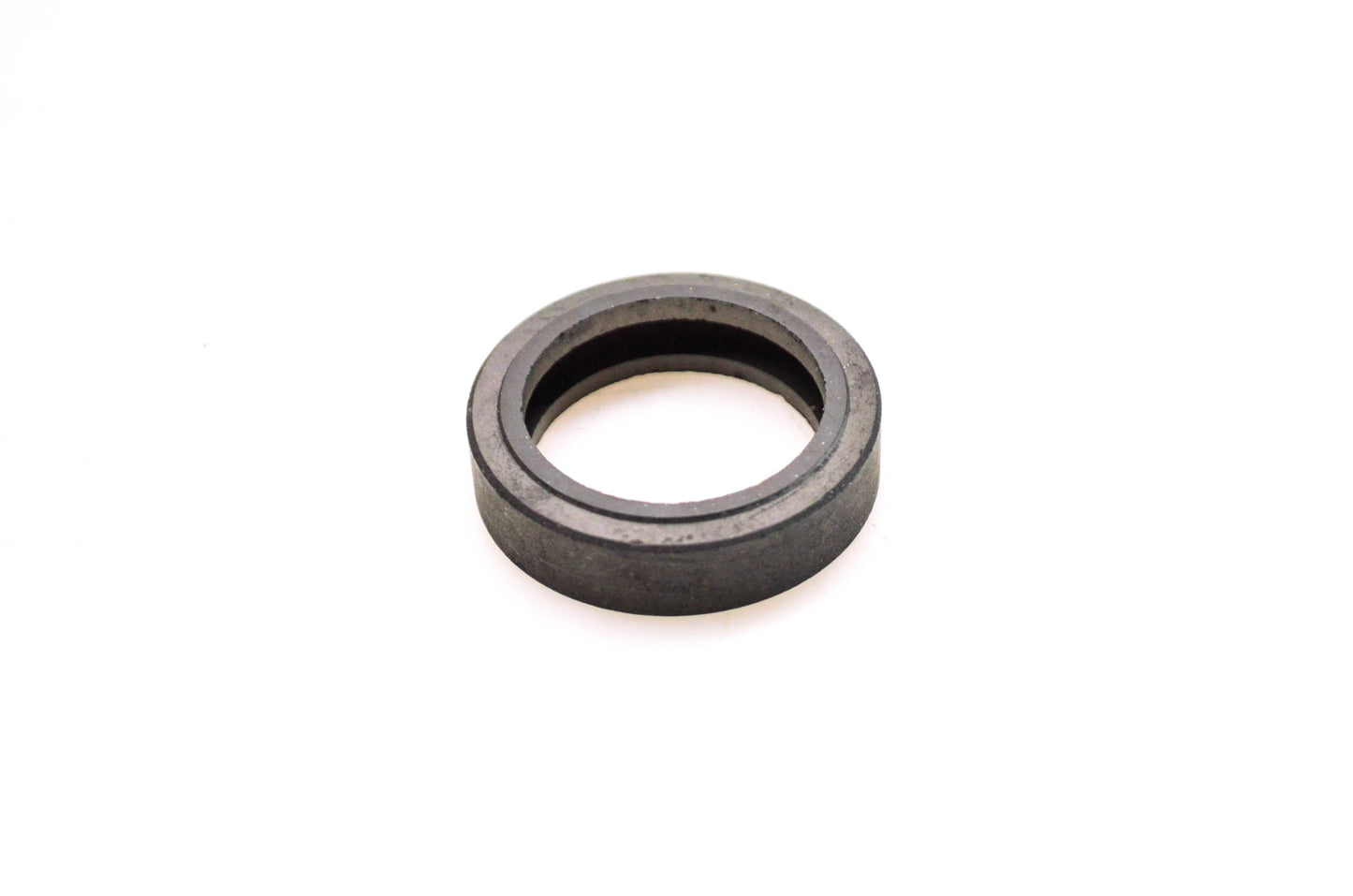 New OMC 305119 Lower Bearing Seal NOS