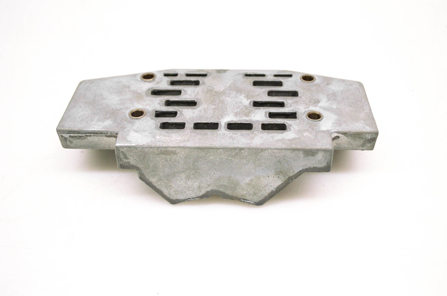 New OMC 982438 Ground Plate & Insert NOS