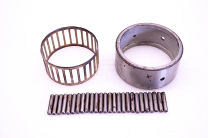 OMC 386471 Roller Bearing Assembly NOS