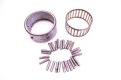 OMC 386471 Roller Bearing Assembly NOS