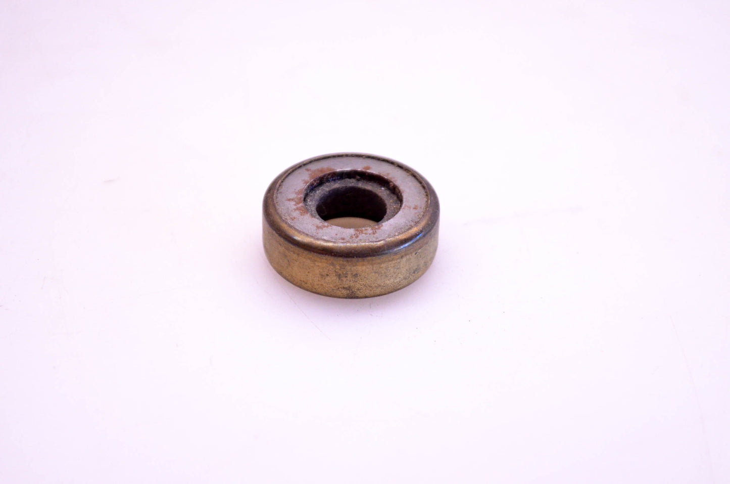 OMC 307563 Drive Shaft Seal NOS
