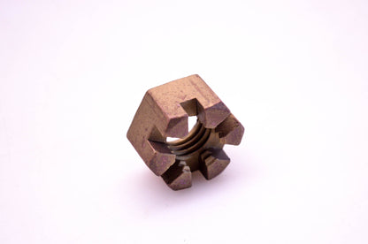 OMC 398042, V-4 Propeller Nut NOS