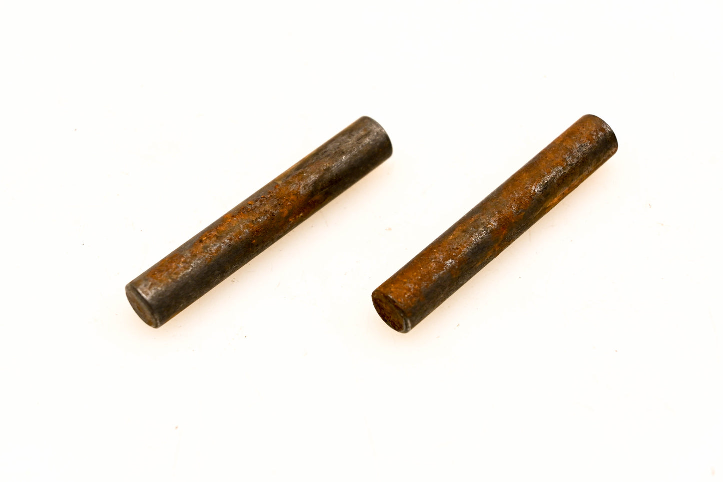 OMC 305500 Drive Pins Qty 2 NOS