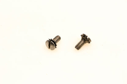 OMC 307522 Plate Screws Qty 2 NOS