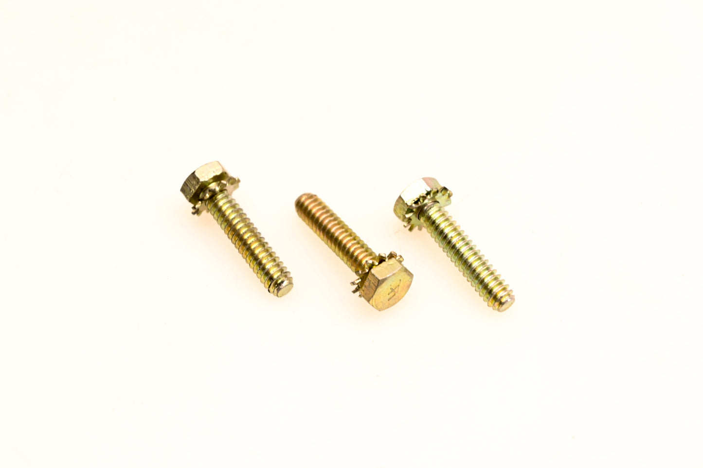 OMC 323547 Screws Qty 3 NOS