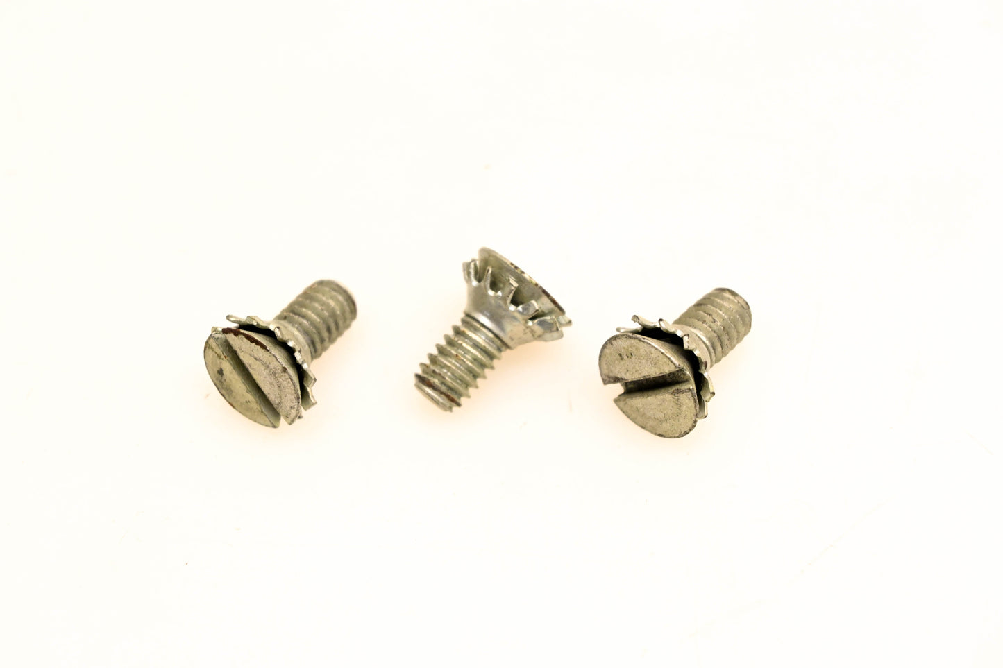 OMC 554330 Screws Qty 3 NOS