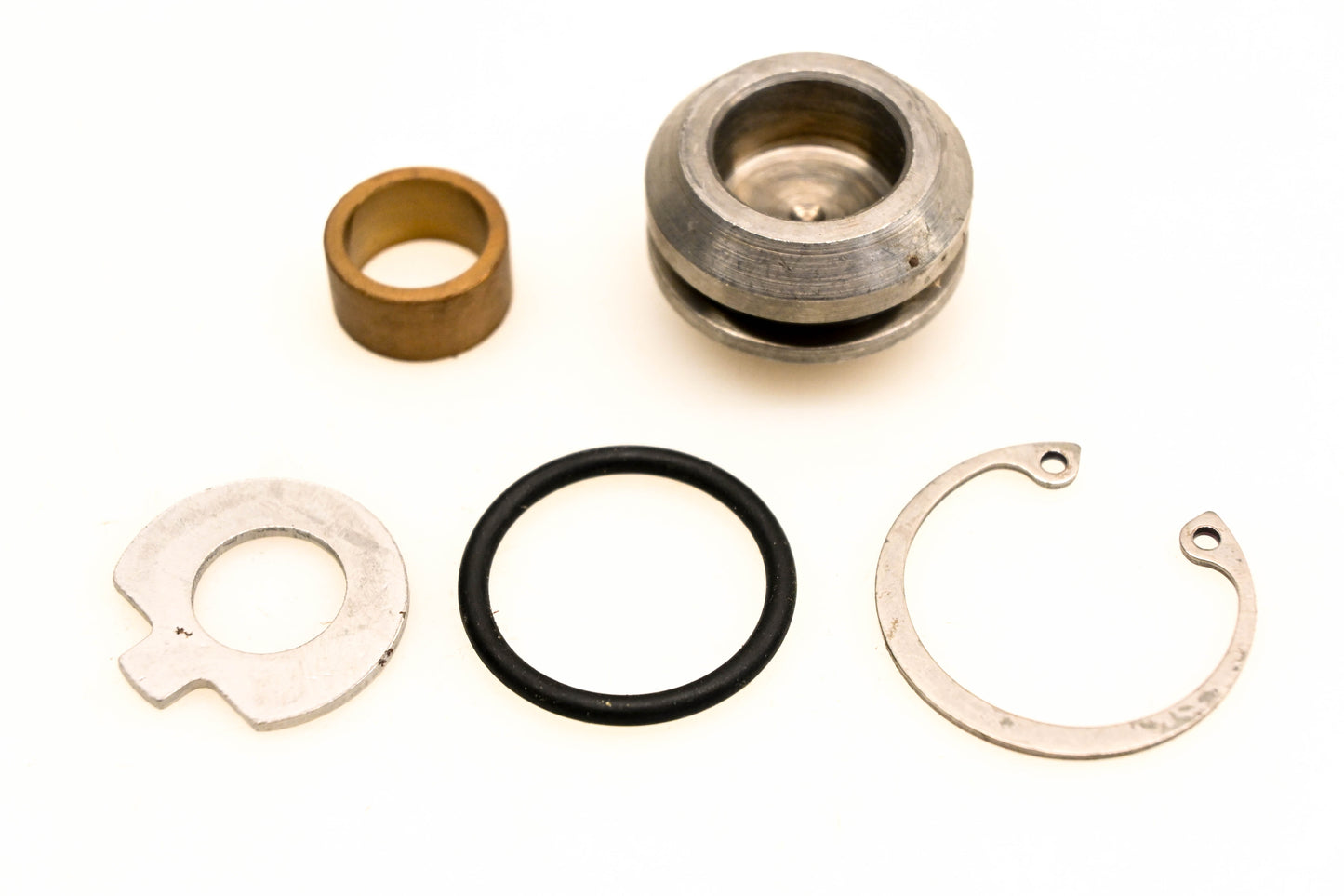 OMC 384386 Retainer Bushing & Spacer NOS