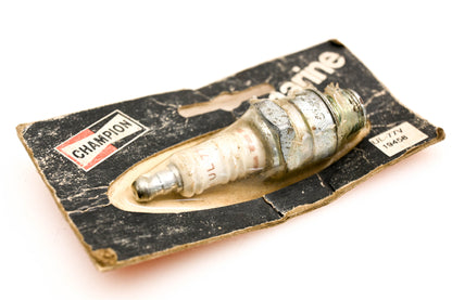 Champion UL-77V, 19458, UL77V Spark Plug NOS