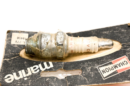 Champion UL-77V, 19458, UL77V Spark Plug NOS