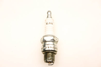 Champion QL86C Spark Plug NOS