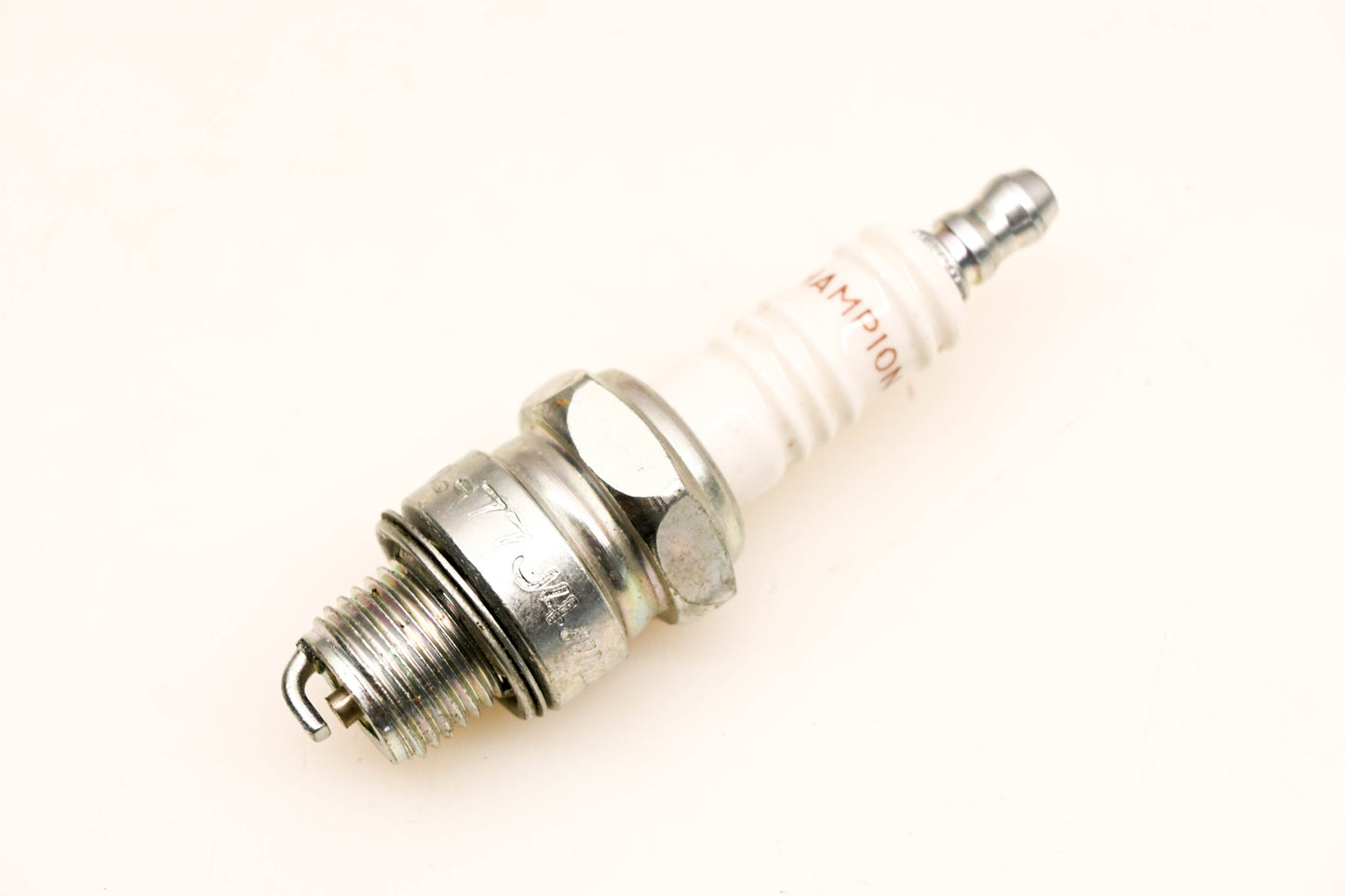 Champion L-77J4 Spark Plug NOS
