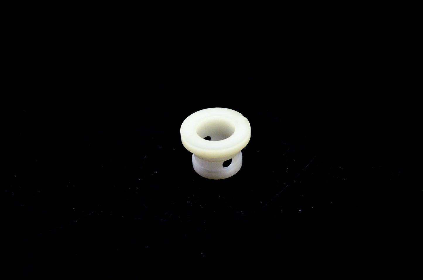 OMC 325074 Bushing NOS